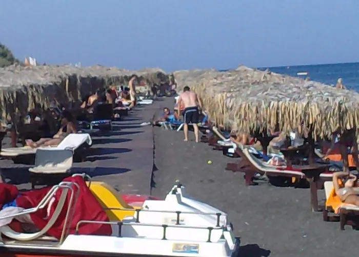 Darzenta Athina Perivolos (Santorini)