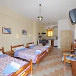 Darzenta Athina Апартаменты *