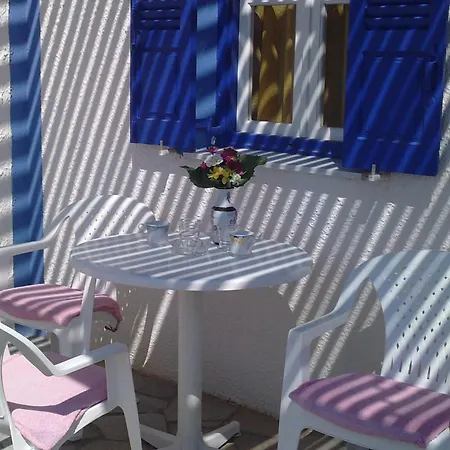 Darzenta Athina Playa de Perivolos