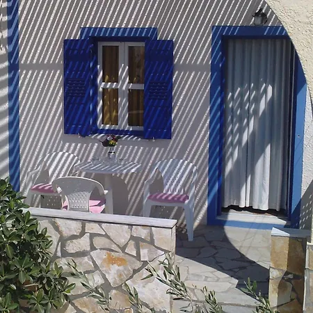 Διαμέρισμα Darzenta Athina *