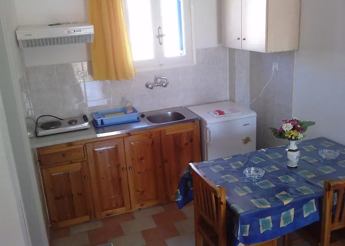 Darzenta Athina * Perivólosz